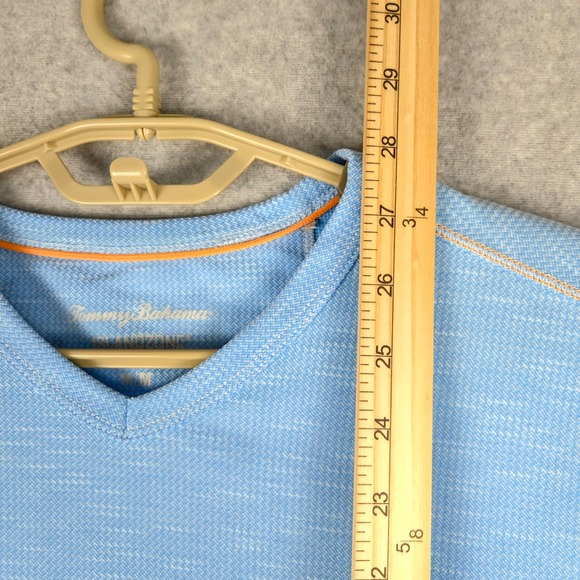 Tommy Bahama IslandZone V-Neck T-Shirt Moisture Wicking‎ Light Blue Size M - Picture 6 of 6